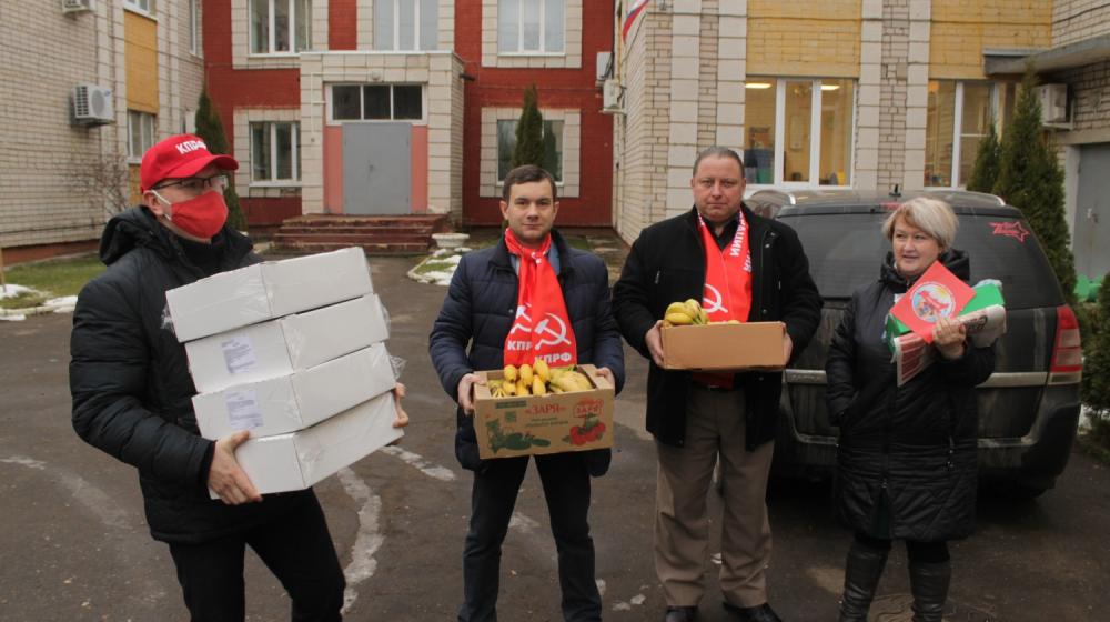 Костромские коммунисты провели ряд мероприятий в День прав ребенка