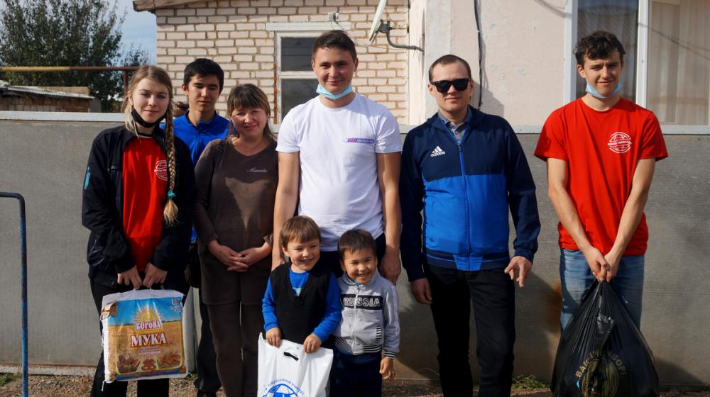 Многодетные и малоимущие семьи Ставрополья получили гуманитарную помощь при поддержке ЦК ЛКСМ РФ и депутата Госдумы В.Г. Позднякова