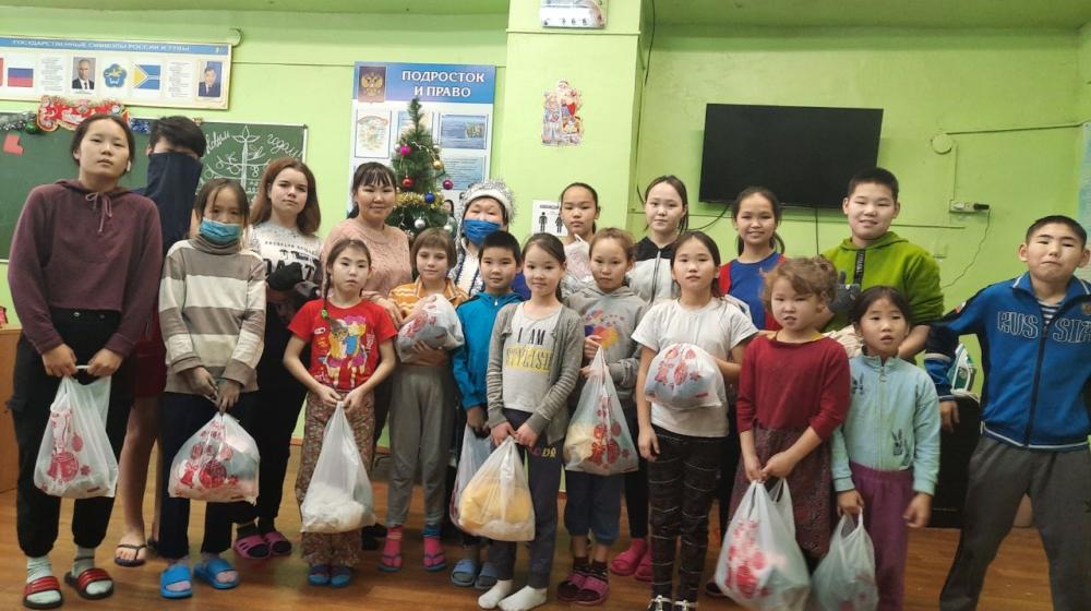Республика Тыва. Коммунисты организовали праздник для детей в Кызыле
