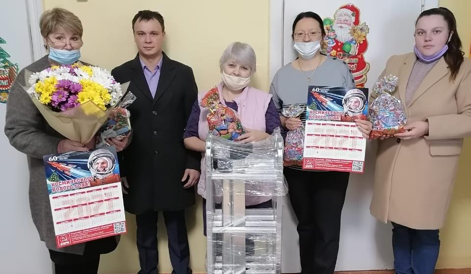 Свердловская область. КПРФ провела новогодний утренник для воспитанников детского дома