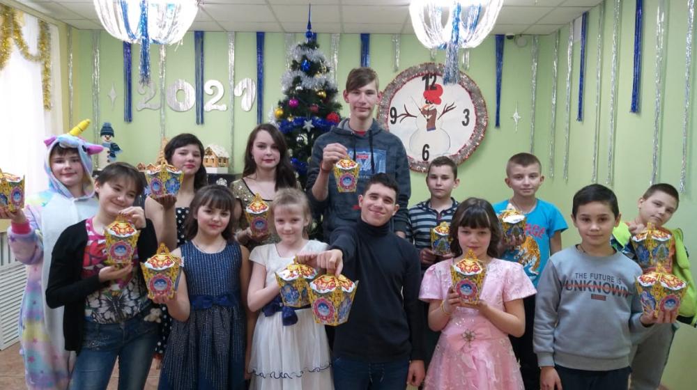 Рязанская область. Учащимся Кущапинской школы вручили подарки от обкома КПРФ