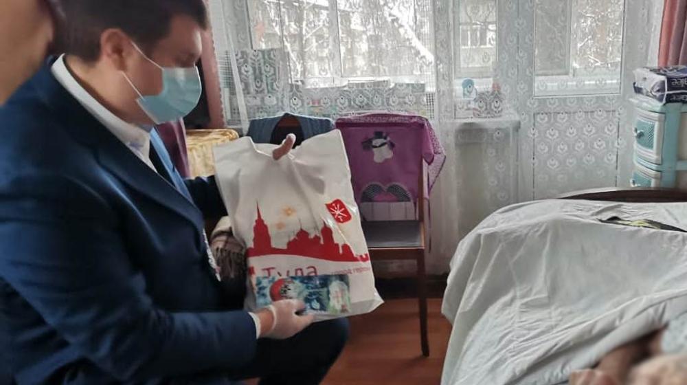 Тульская область. Депутат-коммунист Алексей Лебедев поздравил ветеранов Великой Отечественной войны с наступающим Новым годом