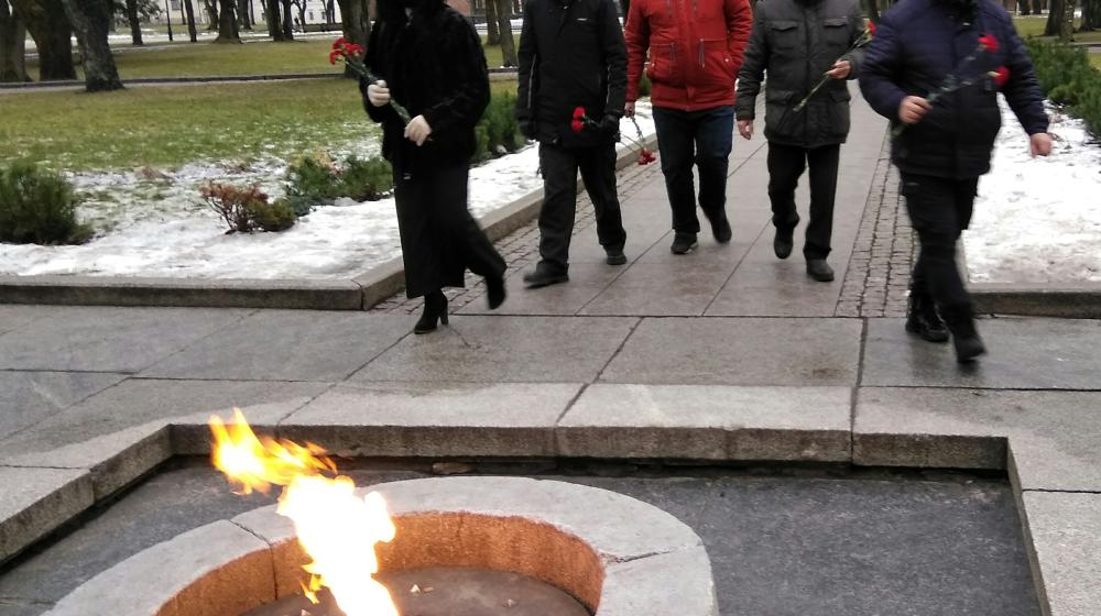 Новгородские коммунисты отметили очередную годовщину со дня рождения И В Сталина