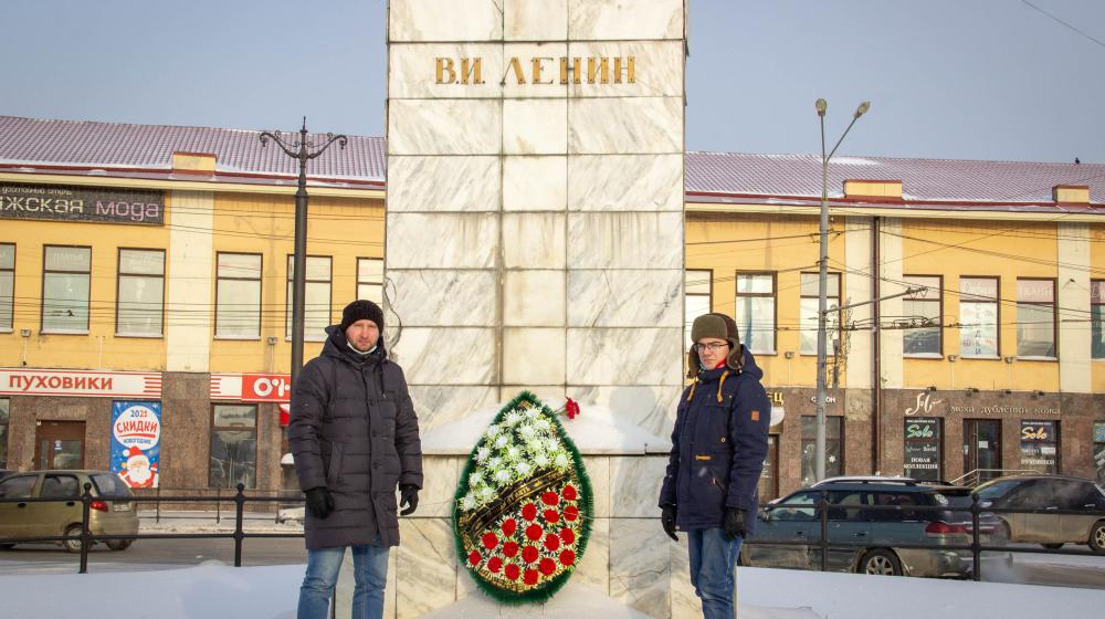 Коммунисты и комсомольцы Томской области провели акцию памяти в годовщину со дня смерти Ленина