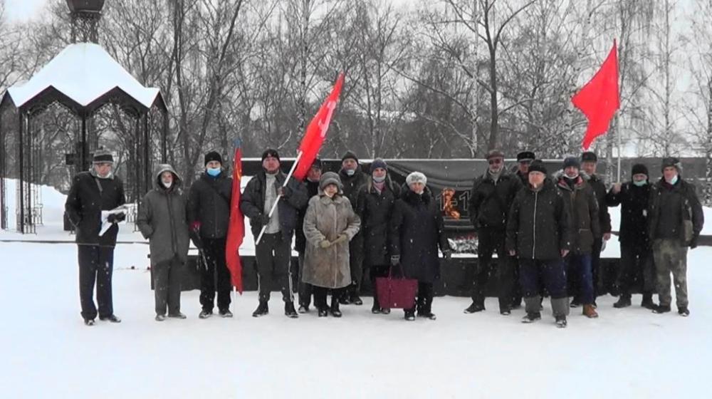 Подмосковные коммунисты отметили День Советской Армии и Военно-Морского флота