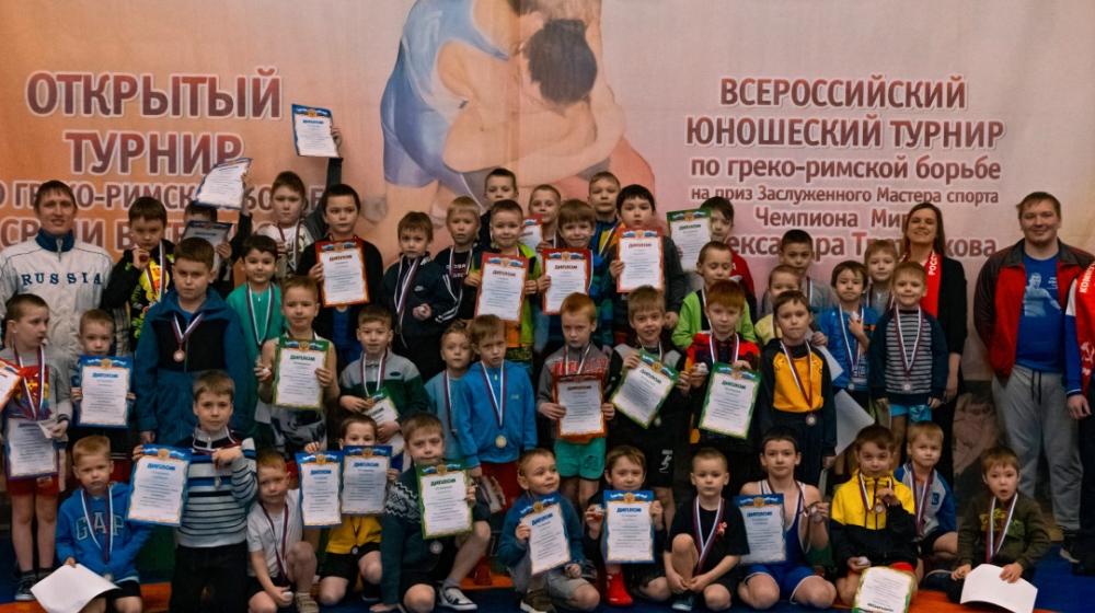 В Перми прошли детские соревнования по спортивной борьбе, приуроченные к 23 февраля