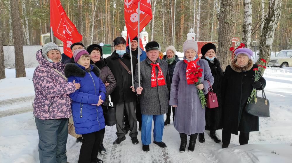 Коммунисты Тюмени почтили память И.В. Сталина