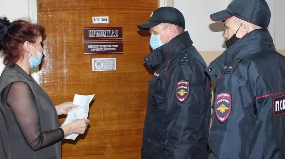 Амурская область. Коммунисты помешали депутатскому большинству Зейского горсовета отправить в отставку мэра города