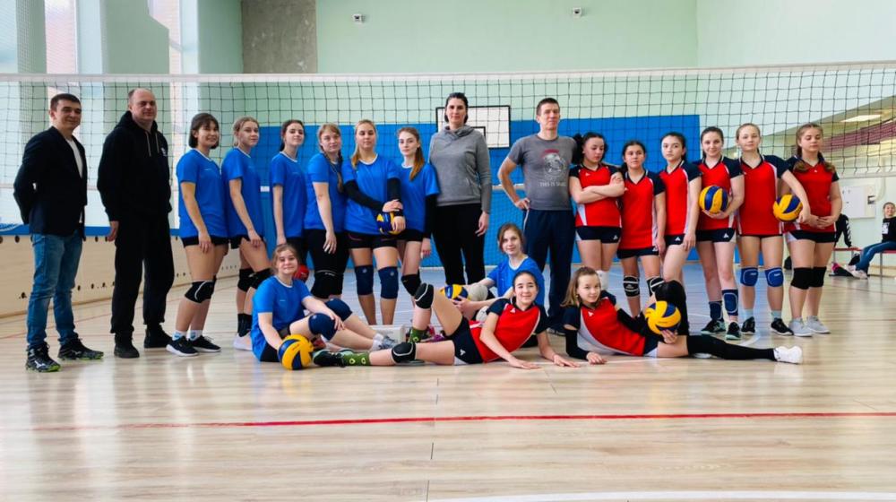 Московская область. В г.о. Истра прошла встреча по волейболу между детскими женскими командами