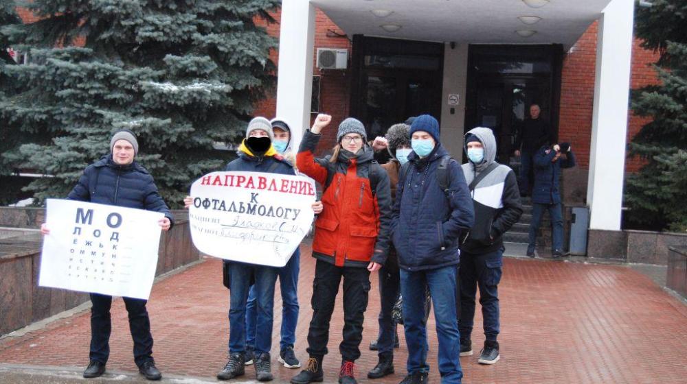 Саратовская область. Гладков боится красной молодежи