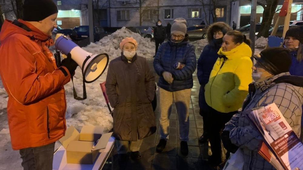 Москва. Депутат КПРФ Денис Парфенов провел встречи с жителями районов Алтуфьевский и Южное Медведково