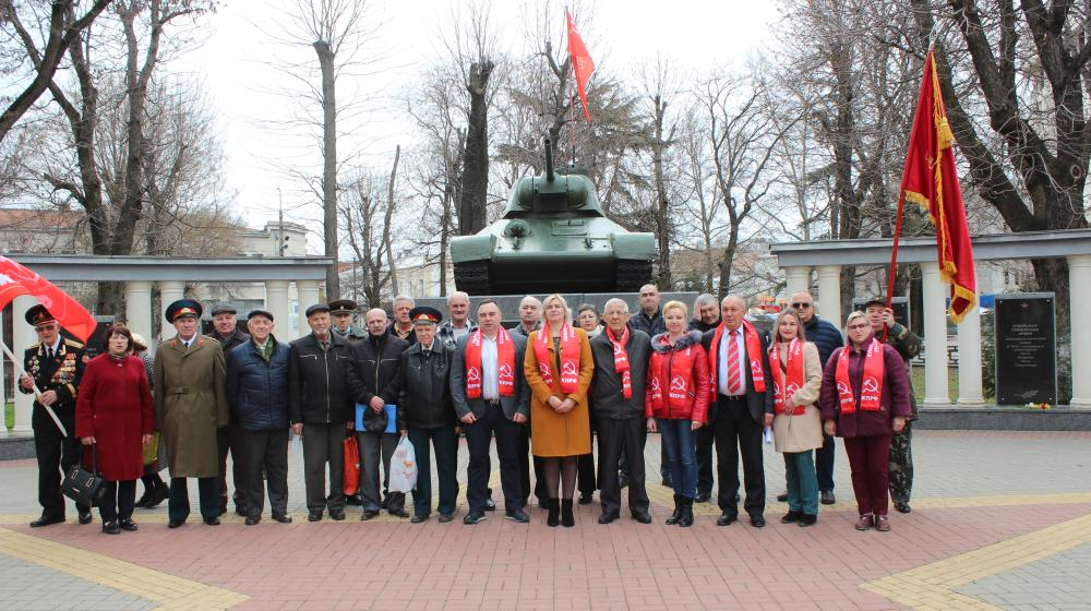 Крым. Коммунисты отметили День освобождения Симферополя