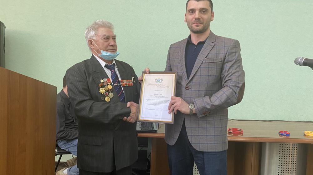 Тюменская область.  КПРФ и организация «Дети войны» в ленинские дни организовали праздничный концерт
