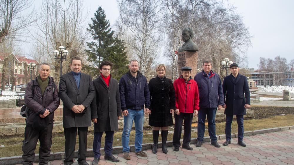 В Томске прошла акция коммунистов и комсомольцев, посвященная Дню космонавтики