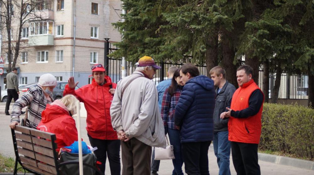 В Рязани коммунисты и комсомольцы Железнодорожного и Октябрьского районов провели Ленинский субботник
