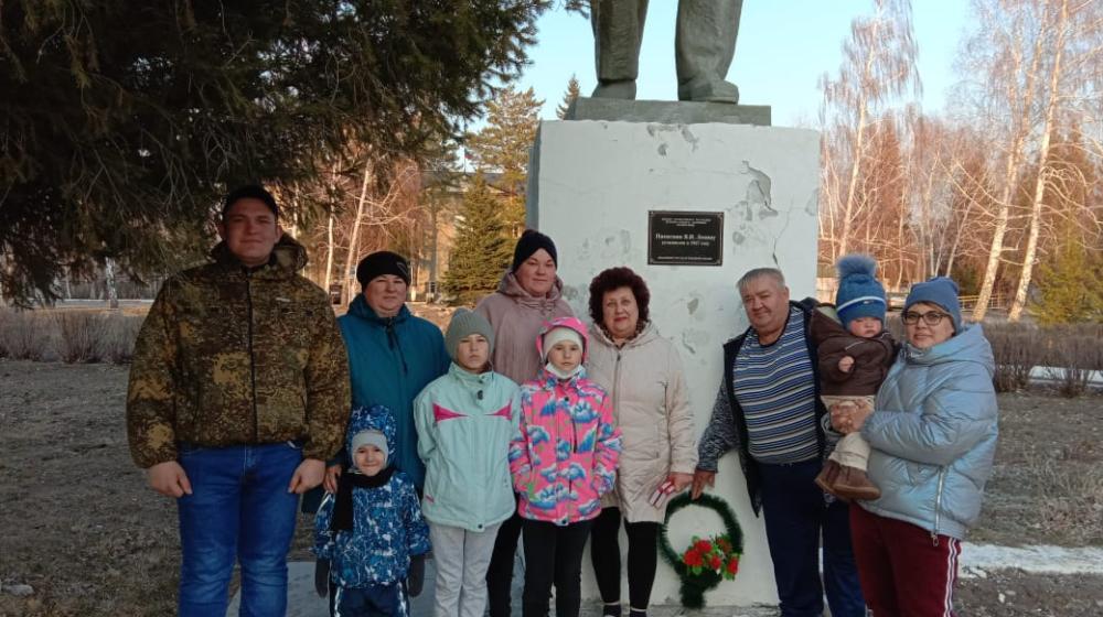 Торжественные мероприятии прошли в Омске и многих райцентрах области  в ленинский день