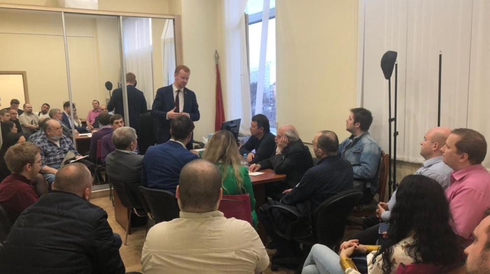 Москва. Денис Парфенов провел встречу с партактивом Кировского местного отделения КПРФ