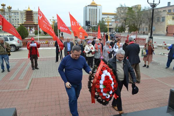Коммунисты Калмыкии отметил День рождения В.И. Ленина