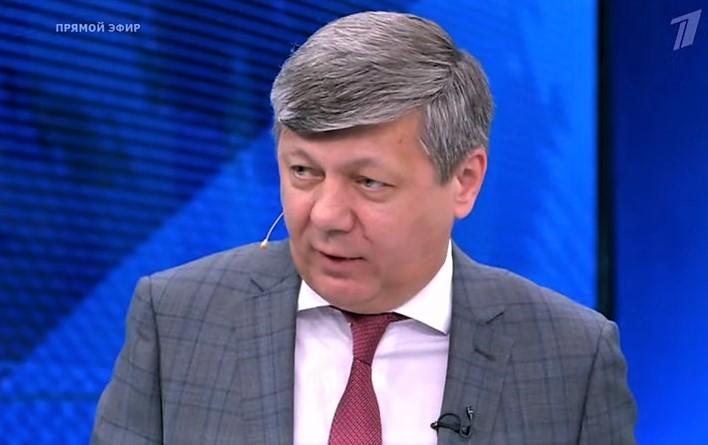 Дмитрий Новиков: «Олигархическое меньшинство Украины пытается сохранить власть»