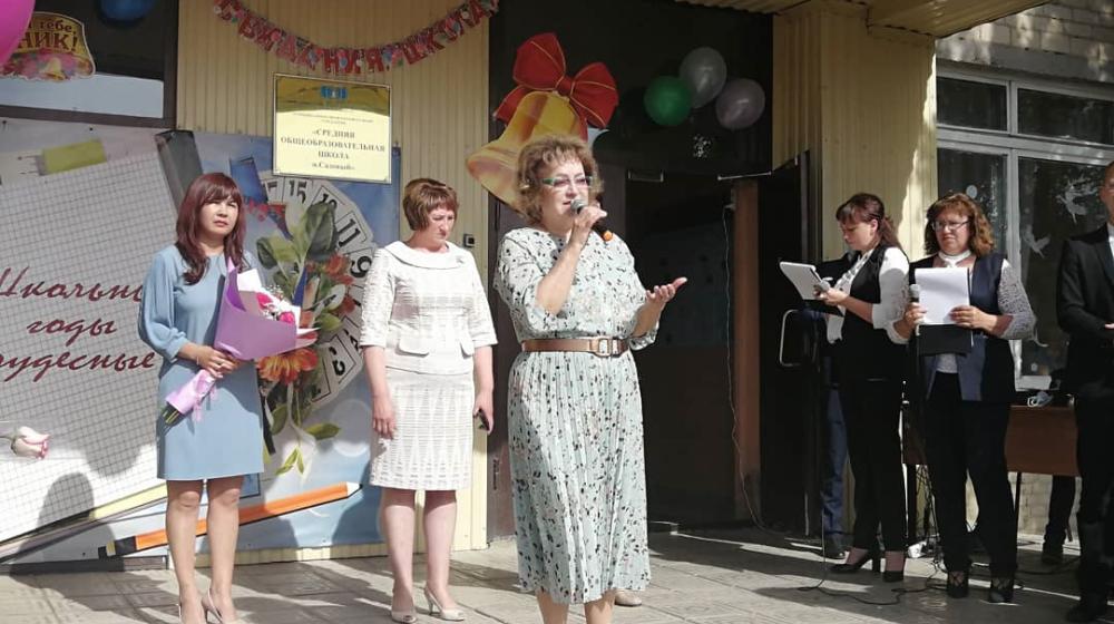 Саратовская область. Ольга Алимова: "В добрый путь, дорогие выпускники!"