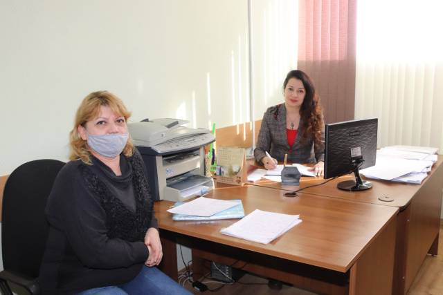 Калуга. Депутат-коммунист Марина Костина оказала помощь многодетной семье