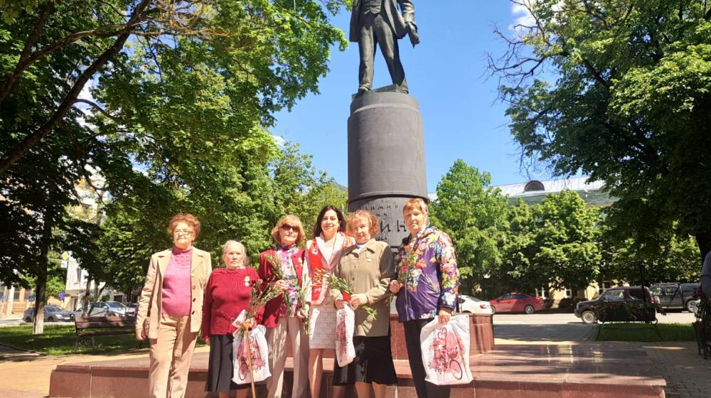 Калужские коммунисты провели чествование ветеранов труда