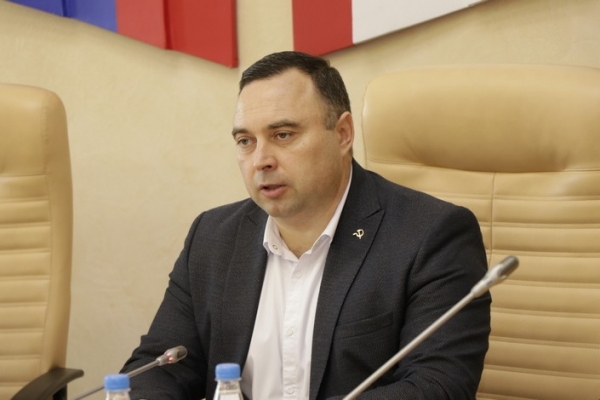 Республика Крым. Коммунисты поздравили соцработников с профессиональным праздником