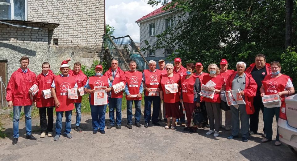 Брянские коммунисты провели агитрейд в Злынковском районе