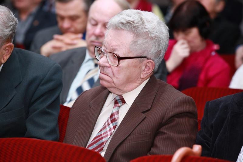 Анатолий Локоть поздравил с 94-летием новосибирского политика и хозяйственника Владимира Бокова
