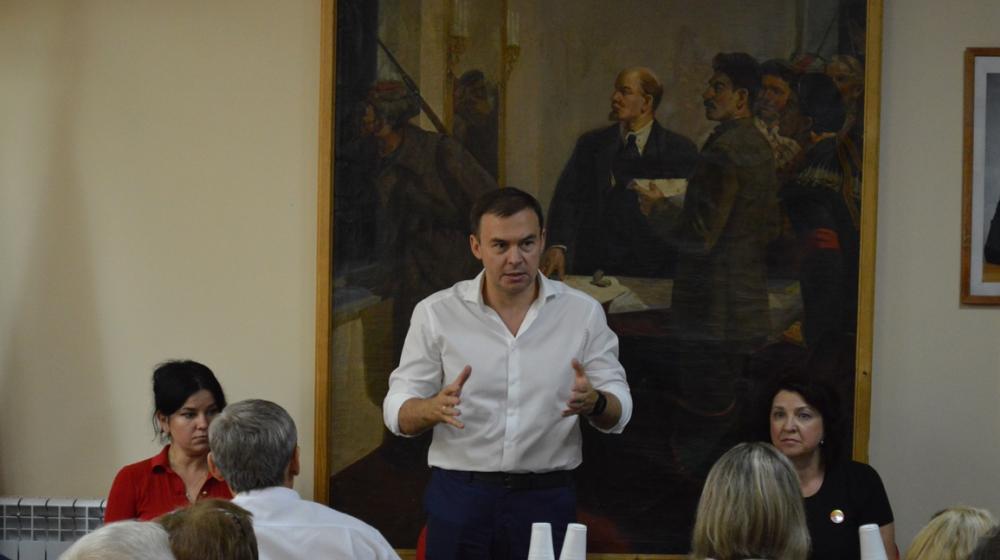 Юрий Афонин в Барнауле провел совещание с активом КПРФ и представителями союзных организаций