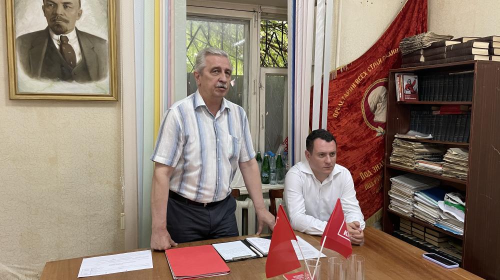 Краснодарский край. Н.И. Осадчий и А.М. Сафронов провели совещание актива КПРФ в станице Полтавской