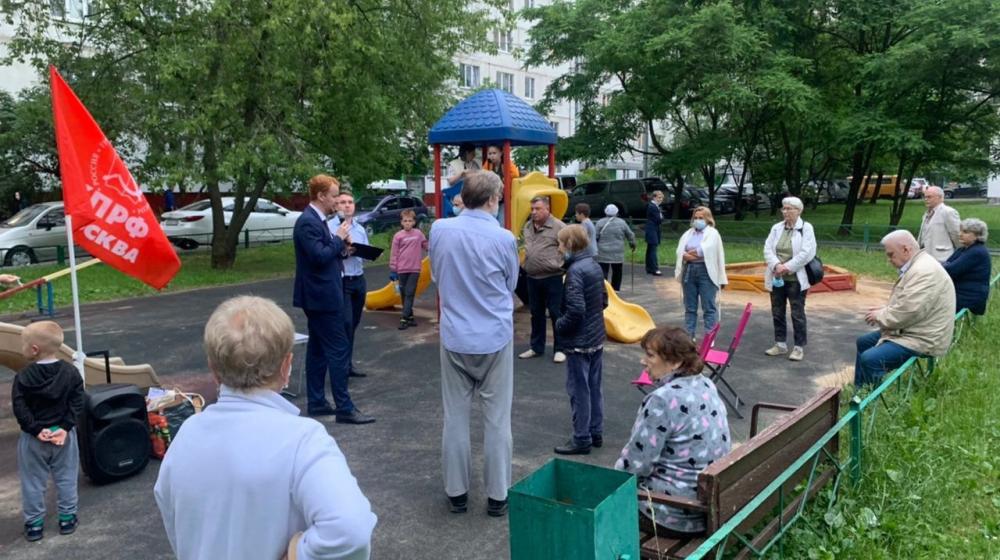 Денис Парфенов: «Дюжина встреч с людьми каждую неделю»