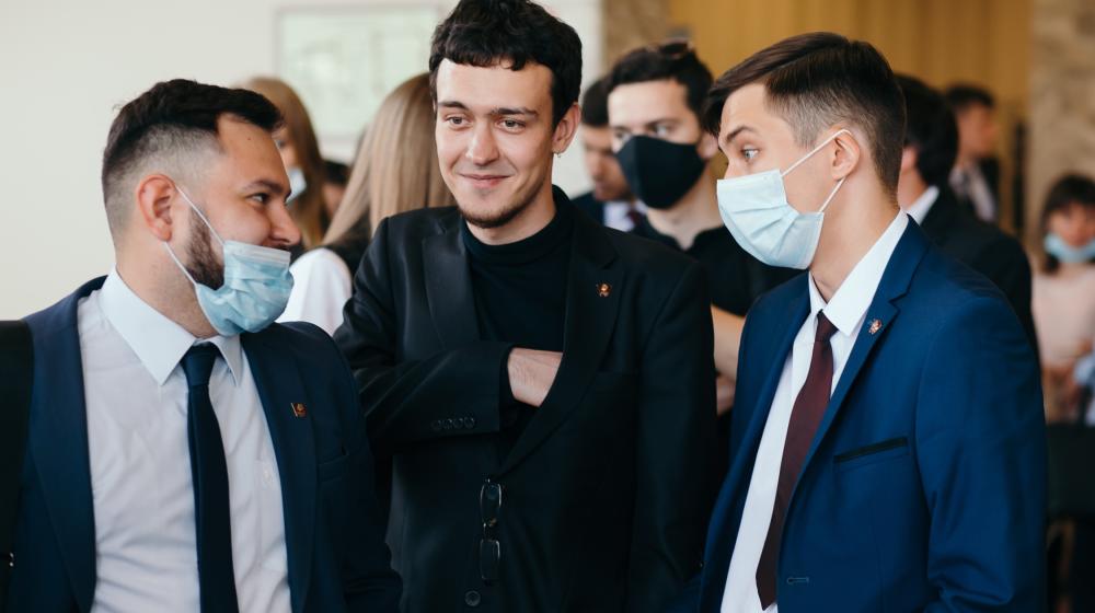 Новосибирская область. Представители комсомола возглавили большинство рабочих групп Молодёжного областного парламента
