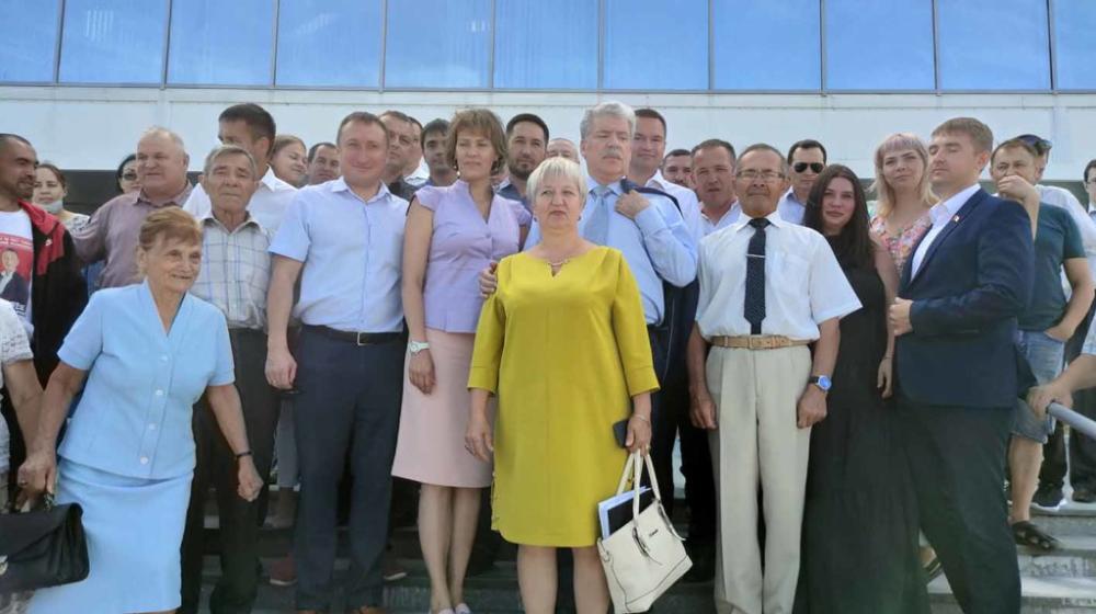 Чувашия. Чебоксары посетили депутат Госдумы РФ Сергей Казанков и директор совхоза имени Ленина  Павел Грудинин