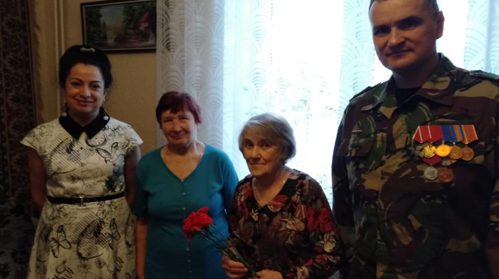 Калужские коммунисты поздравили ветеранов с праздником
