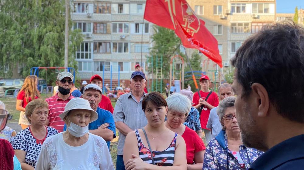 Александр Ющенко активно продолжает встречаться с жителями Уфы
