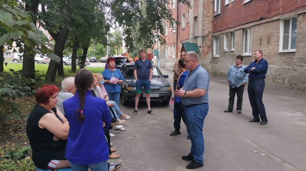 Московская область. Жители аварийного дома в Озёрах обратились за помощью к депутату-коммунисту Александру Наумову