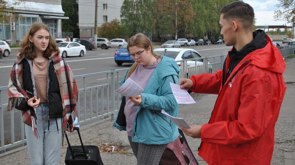«Фальсификатор под суд!» В Нижнем Новгороде прошли массовые пикеты