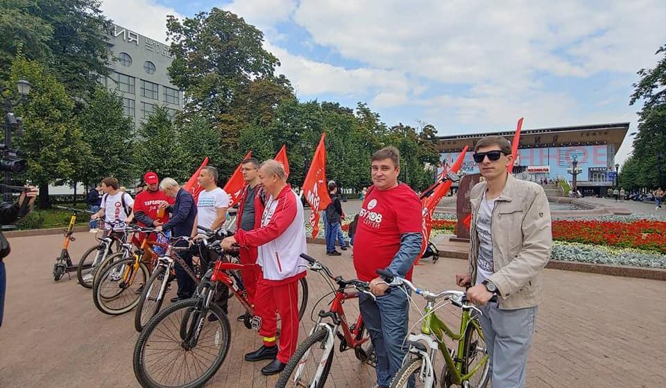 Москва. Велопробег в рамках акции «Красные в городе»