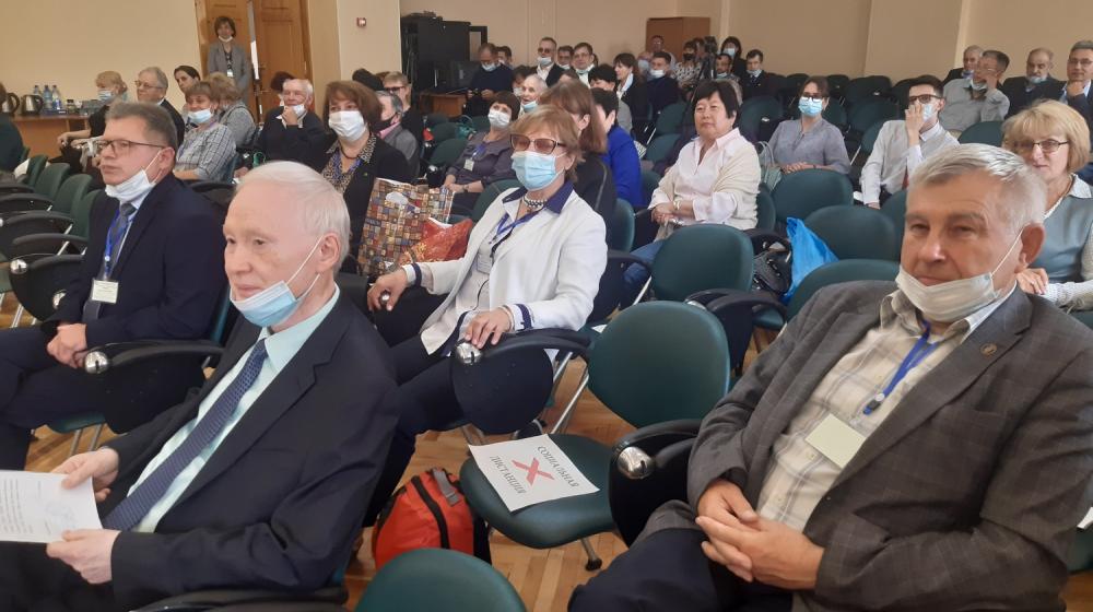 В.Г. Поздняков поздравил ИПРЭК СО РАН с юбилеем