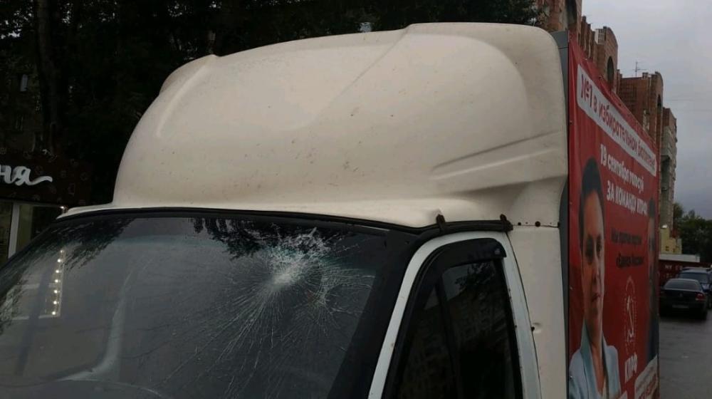 В Перми совершено нападение на автомобиль КПРФ