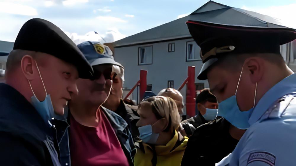 В Красноярском крае кандидату в Государственную Думу от КПРФ Борису Мельниченко запрещают проводить встречи с избирателями