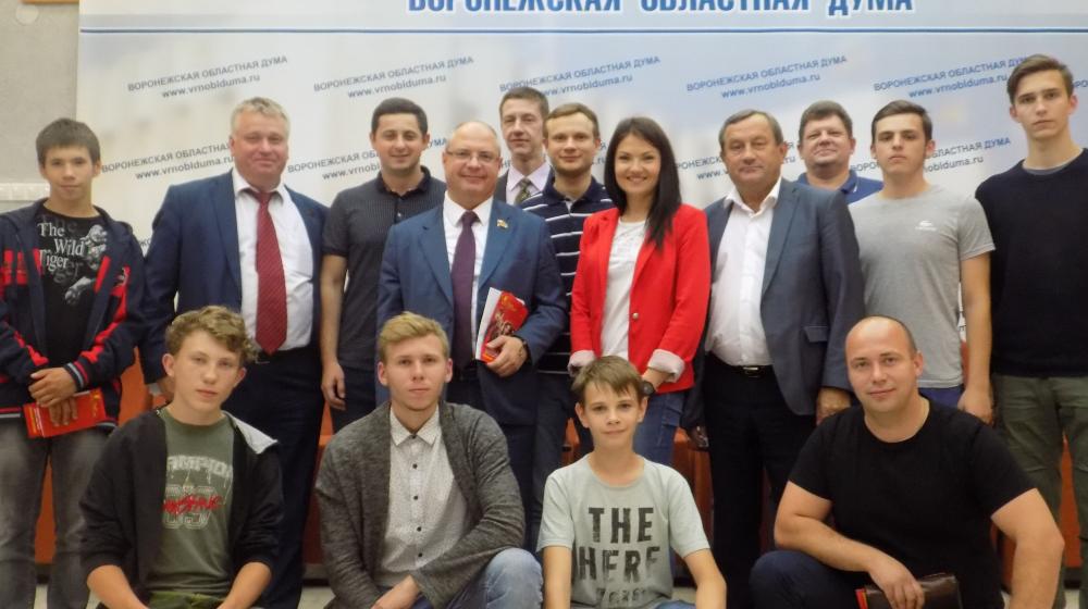 Депутат КПРФ Сергей Гаврилов пожелал комсомольцам всех поколений не терять оптимизма