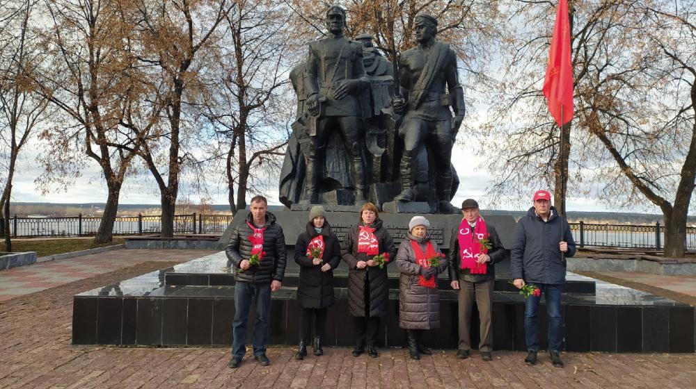 Пермские комсомольцы отметили День рождения ЛКСМ