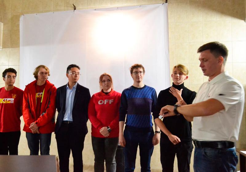 Начал свою работу слёт комсомольского актива Южного федерального округа