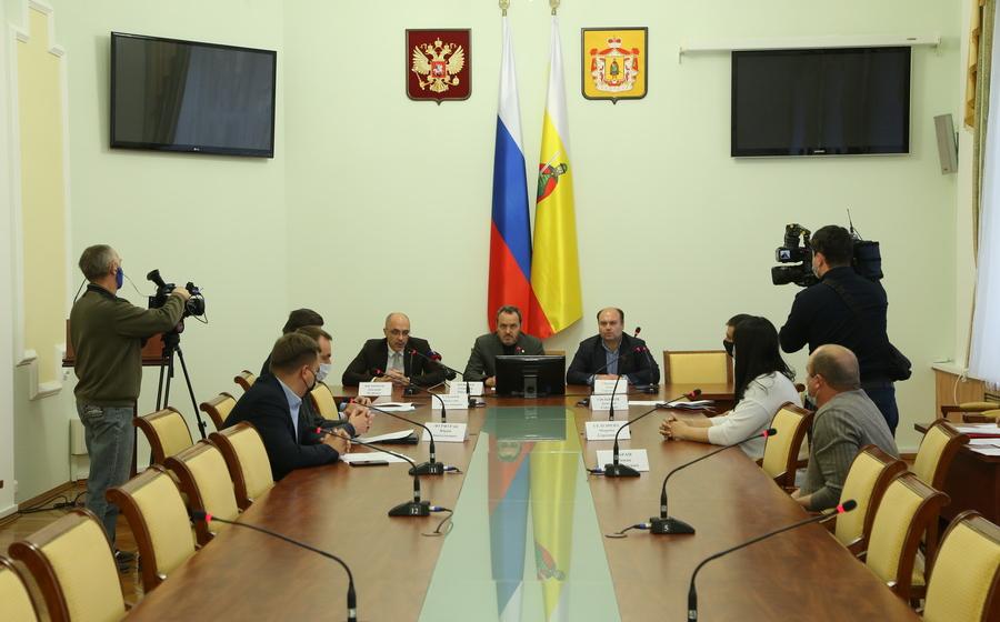 Денис Сидоров предложил увеличить финансирование службы по контролю за бездомными животными в Рязани