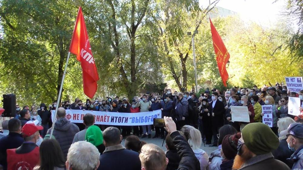 В Саратове состоялась встреча горожан с лидерами саратовских коммунистов