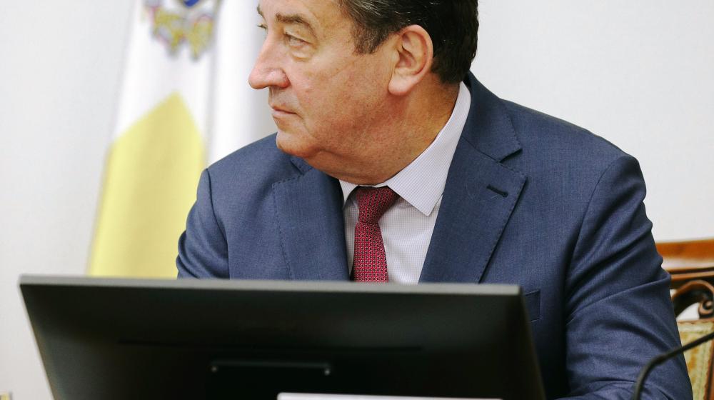 Лидер ставропольских коммунистов Виктор Гончаров принял участие в конференции по инновационным идеям молодёжи края