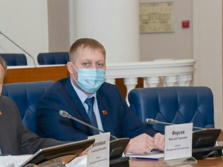 Фракция КПРФ голосует против. Бюджет Новгородской области не связан с интересами её жителей