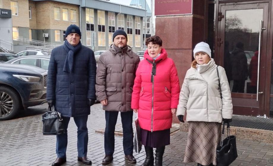 Беспредел в Тюмени! Лидера коммунистов региона Тамару Казанцеву оштрафовали за общение с противниками QR-кодов